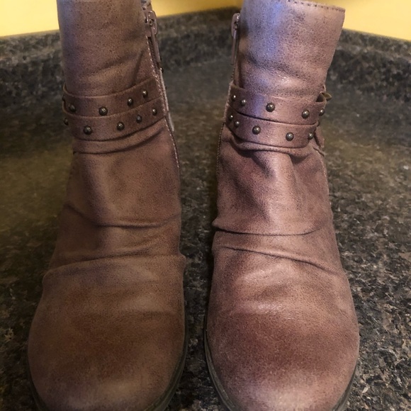 Booties - Picture 4 of 4